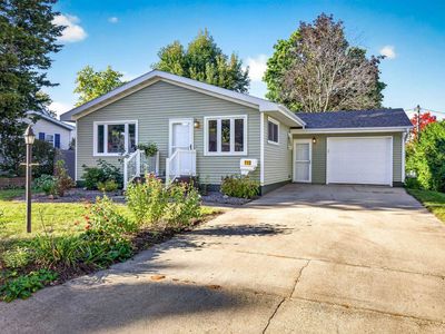 Property at 113 E Cameron St, New London, WI