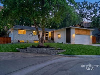 5927 N Collister Dr