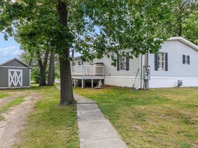 Property at 59010 Lakeshore Dr, Colon, MI