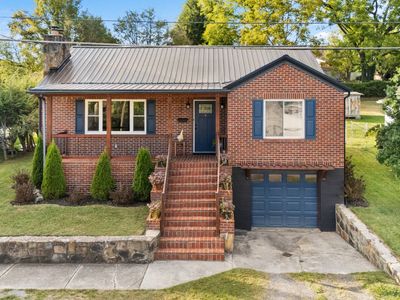 1112 Bluefield Ave