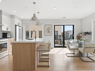 457 W Broadway #506