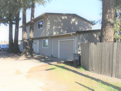 347-349 E Robles Ave