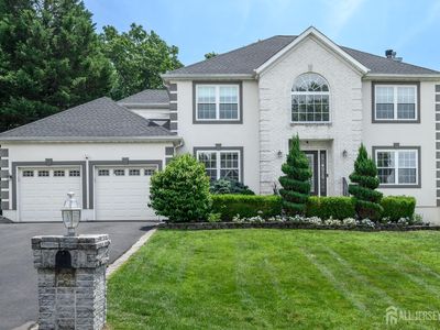 8 Cecilia Ct