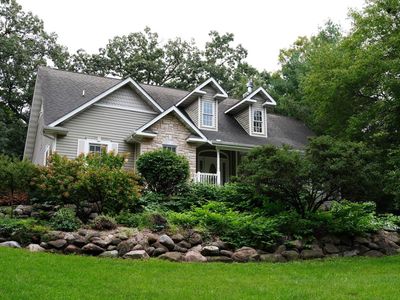 1528 E Lakeshore DRIVE