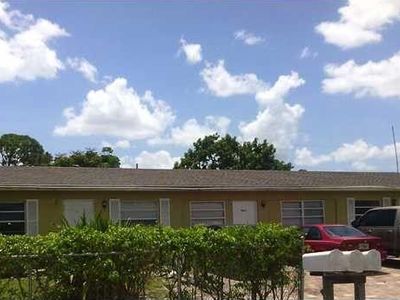 4154 Narcissus Avenue