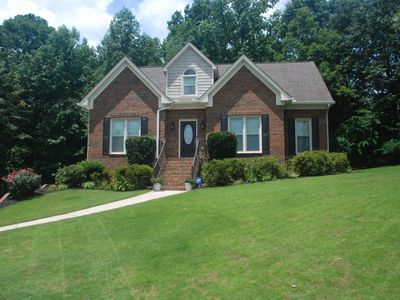 2084 Crosscrest Dr