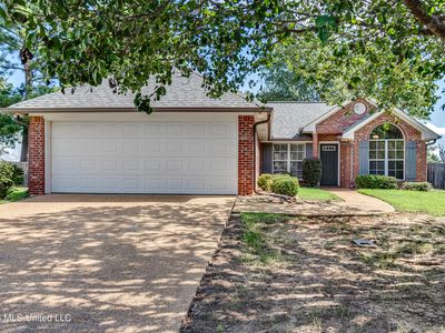 221 Bedford Dr