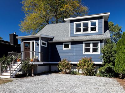 32 Hudson River Lane