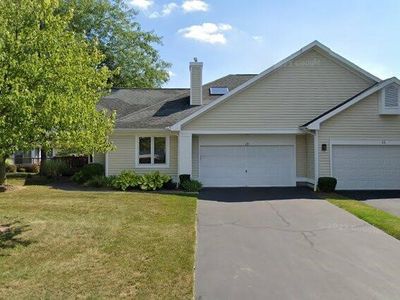 Property at 15 Legacy Oak Trl, Pittsford, NY