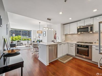 1 Hawthorne St Unit 4E