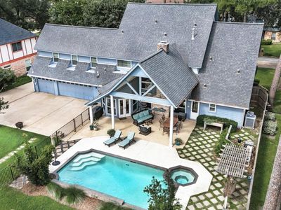 8018 Northbridge Dr