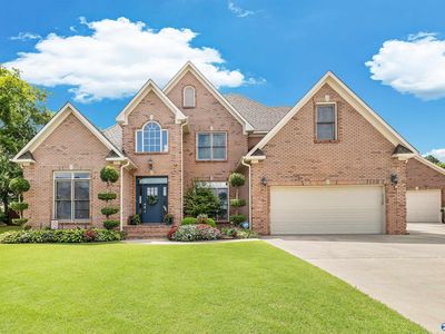 1701 Camden Cir SW