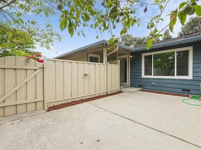 7053 Rainbow Dr APT 4