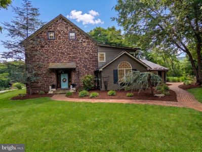 741 Wyndamere Rd