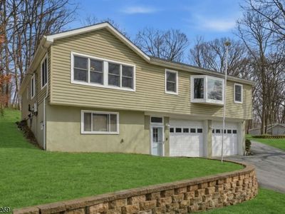 335 Elmira Trl