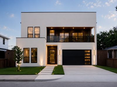 3114 Conroe St