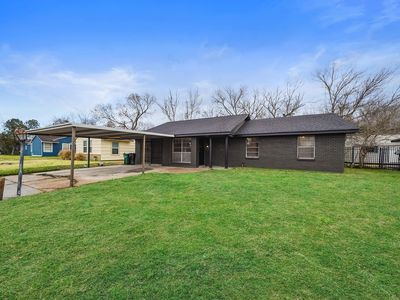 9347 Clearway Dr