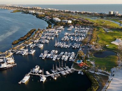 2600 HARBOURSIDE DRIVE #C3