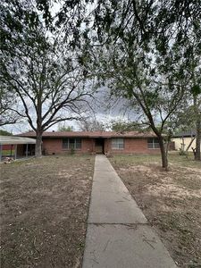 Property at 1215 Oak St, Mission, TX
