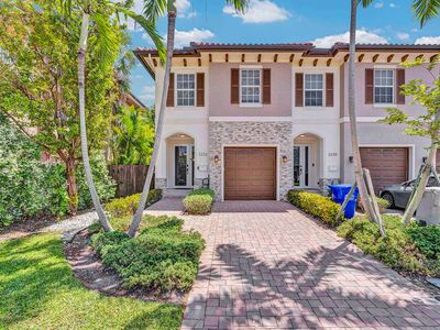 3232 Marine Drive