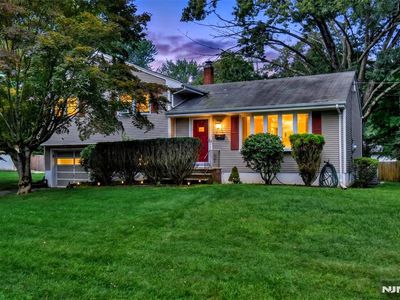Property at 11 Kenyon Ct, Norwood, NJ