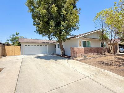 4512 Knoll Dr