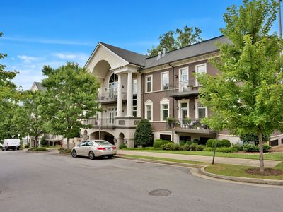 2411 Crestmoor Rd APT 3