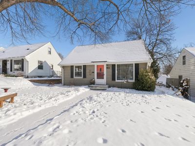 5913 Pillsbury Ave S