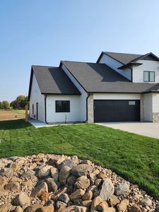 Property at 2901 Jenny Cir, Yankton, SD