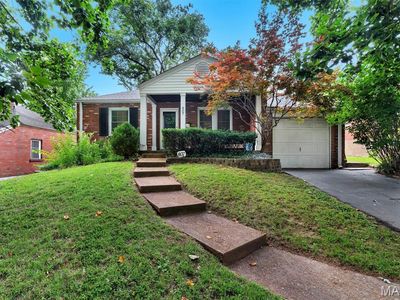 807 Blossom Ln