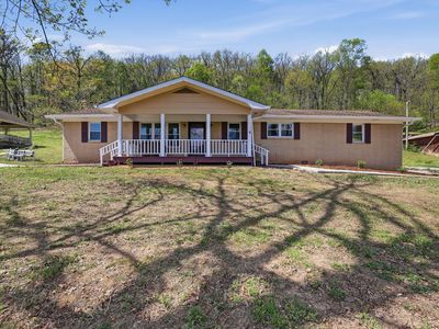 662 Red Hill Valley Rd SE