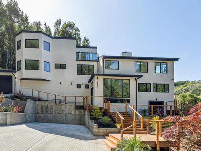 398 N Ferndale Ave
