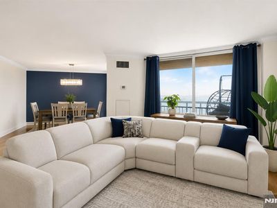 1020 Harmon Cove Tower #1020