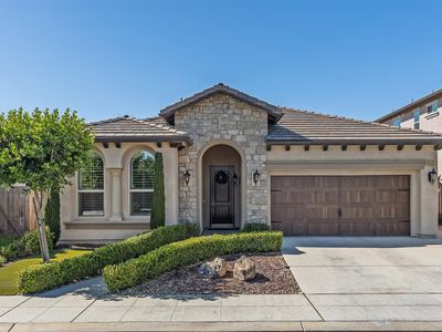 6635 W Kadota Ave