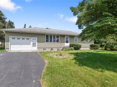 Property at 679 Maple Dr, Kirkville, NY