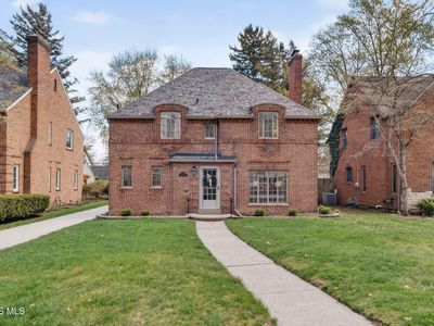 2708 Barrington Dr