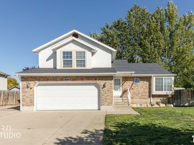 1401 S 1525 W