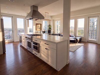 4611 Travis St APT 1100