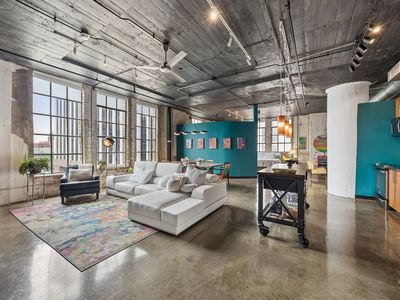 1122 Jackson St APT 413