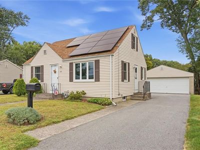 Property at 22 Larchmere Dr E, Rumford, RI