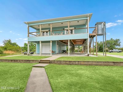 4115 Riverside Dr