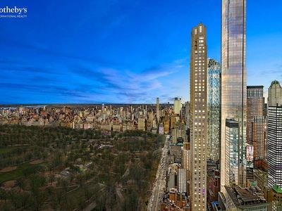 25 Columbus Cir #75CE
