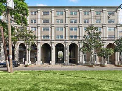 1750 Saint Charles Ave APT 202