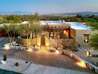 7581 N Calle Sin Controversia