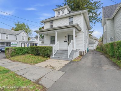 160 Foxhall Avenue