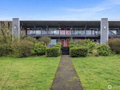 1902 Yakima Avenue #6