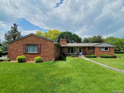 7124 Elmwood Dr