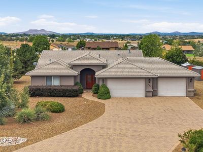 762 WILLOW Lane