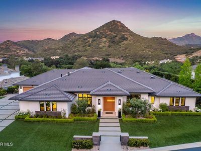 2786 Queens Garden Dr