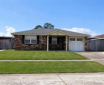312 Blossom Ct